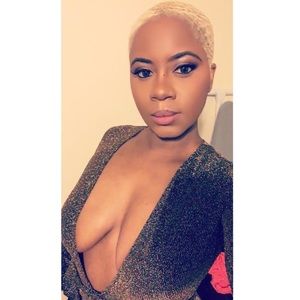 Meet your Posher, Christina